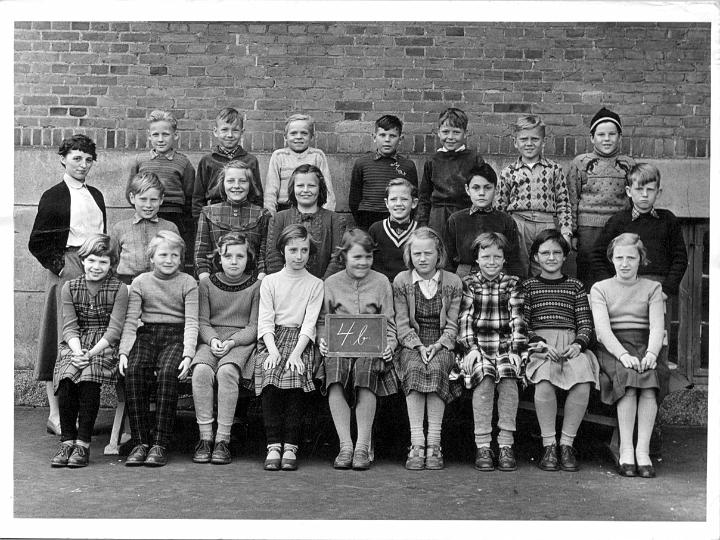 oeveroedskole1955.jpg - Øverødskole 1955 Gladys længst til højre.