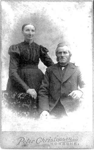onkel-kmm.jpg - Laurits Nielsen 1840-1921 og Karen Marie Sørensen 1841-1916