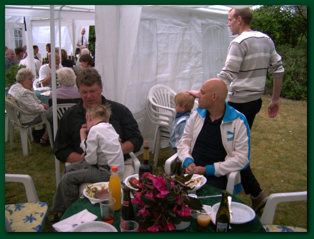 600x449 pixels (120K)