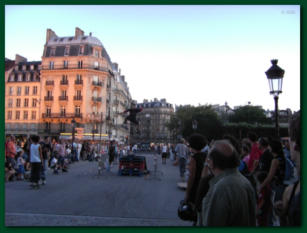 600x449 pixels (92K)