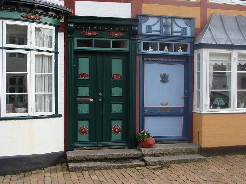 DSC00294.JPG - Hoveddøre i Tønder.