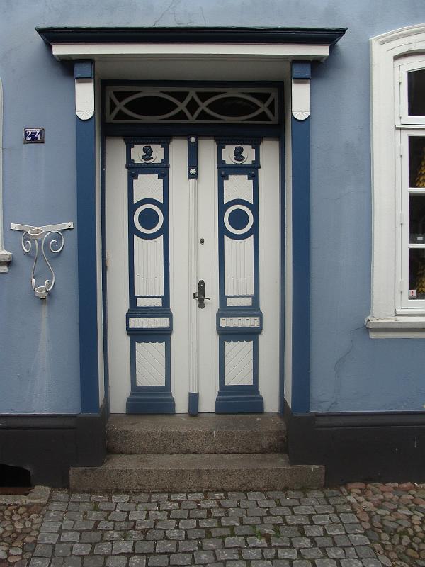 DSC00296.JPG - Hoveddøre i Tønder.